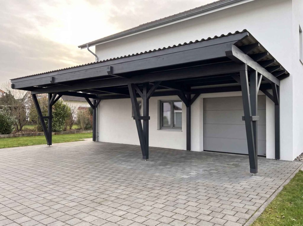 Visualisierung eines Carports mit Stahltragwerk und Holzstützen